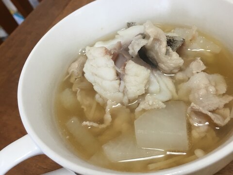 冬にほっこり♡魚のスープ